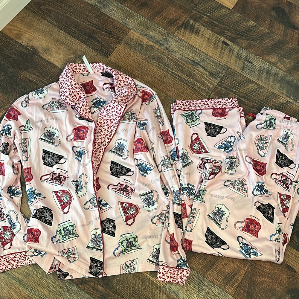 Flora Nikrooz Pink Pajama Set with Teapot Pattern